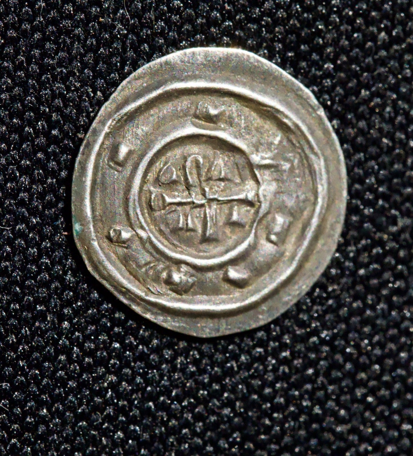 HUNGARY / STEPHAN II. (1116-1131) MEDIEVAL SILVER DENAR -superb condition1