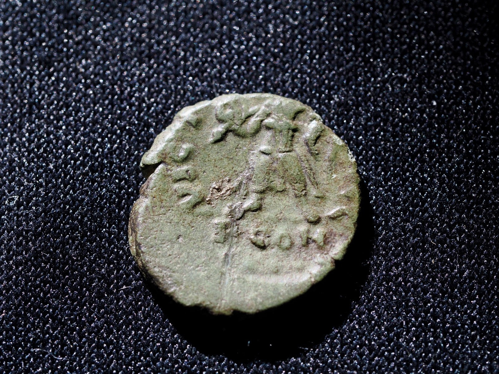 Roman Coin. Valens ae3/4-barbarous1