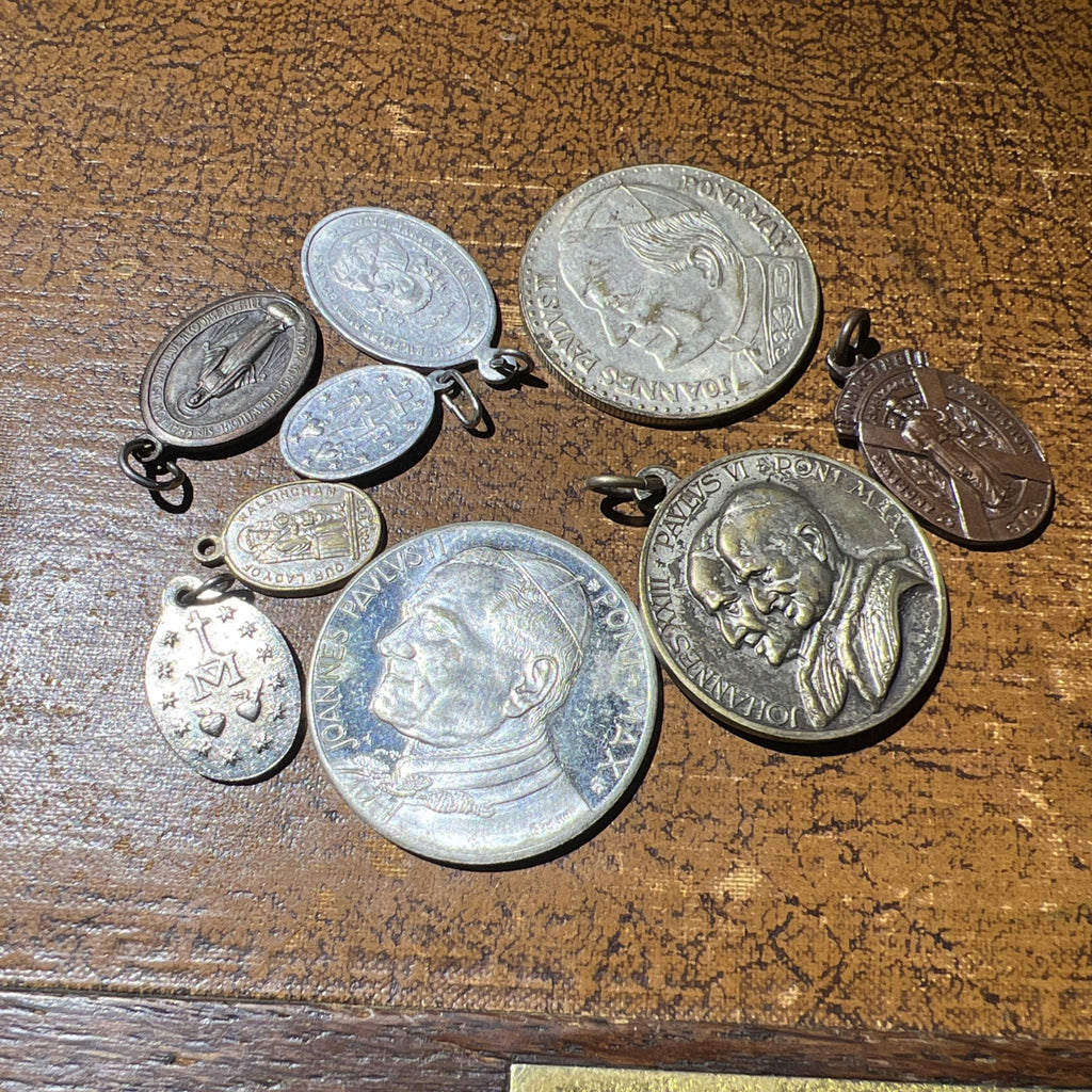 Collection religious medallions  and medals0