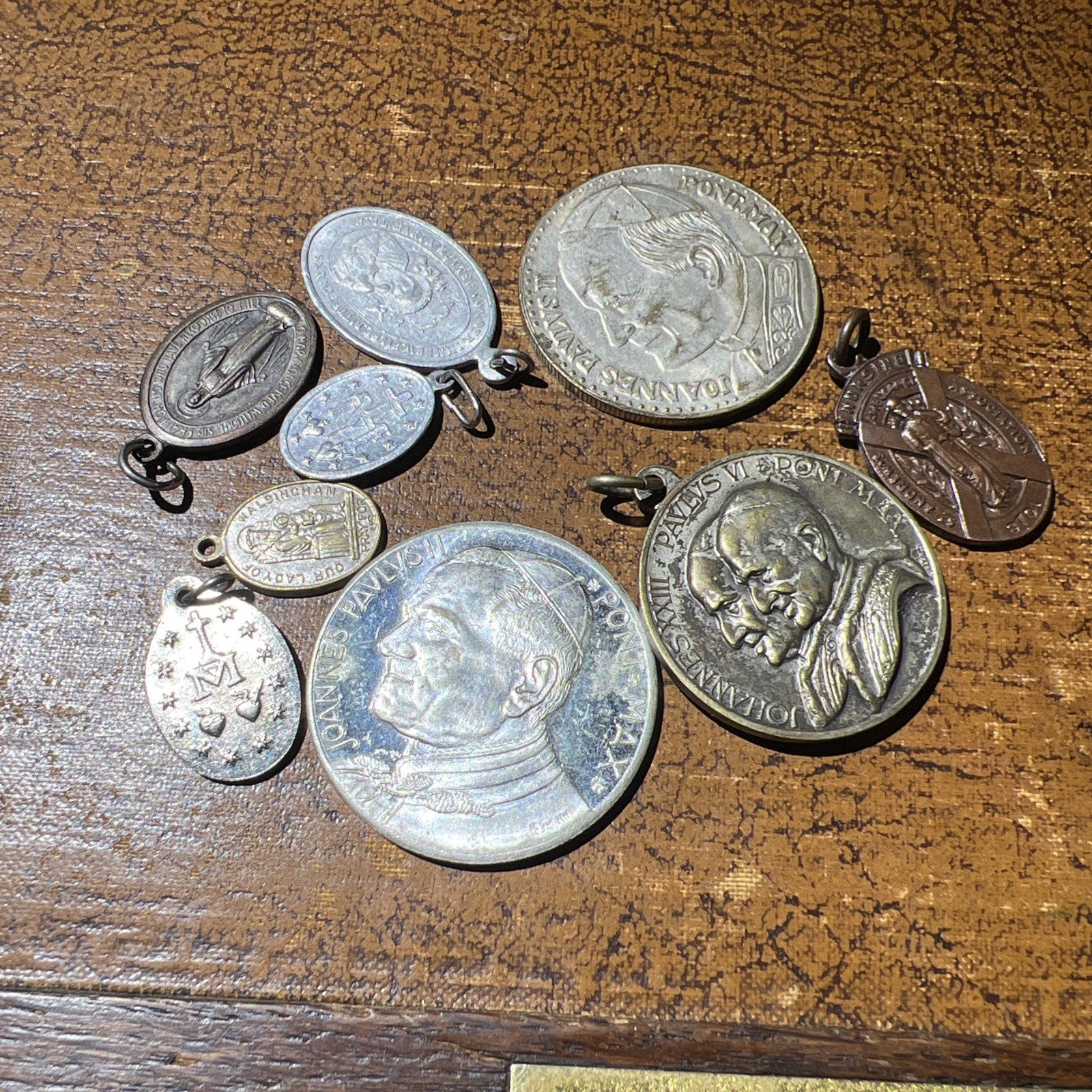 Collection religious medallions  and medals0