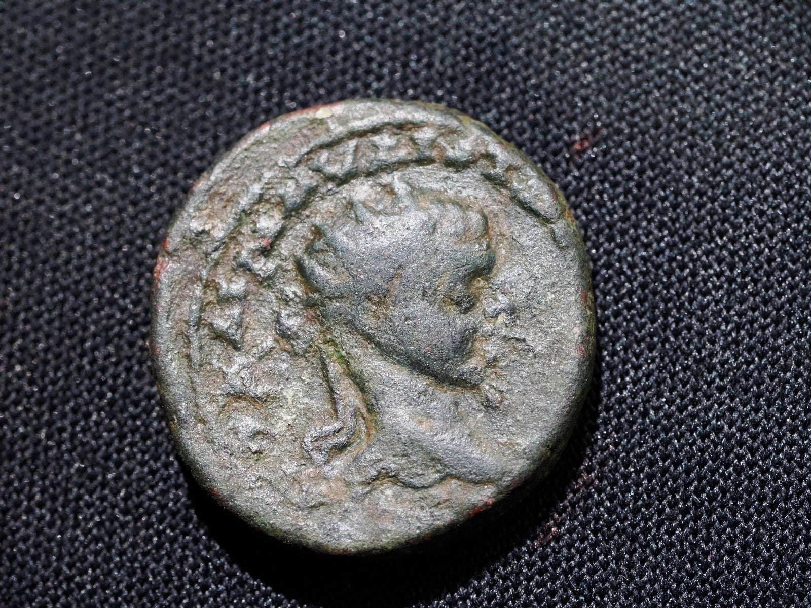 ELAGABALUS ae19 , 218-222 AD. SC in wreath. Eagle below,  Syria0