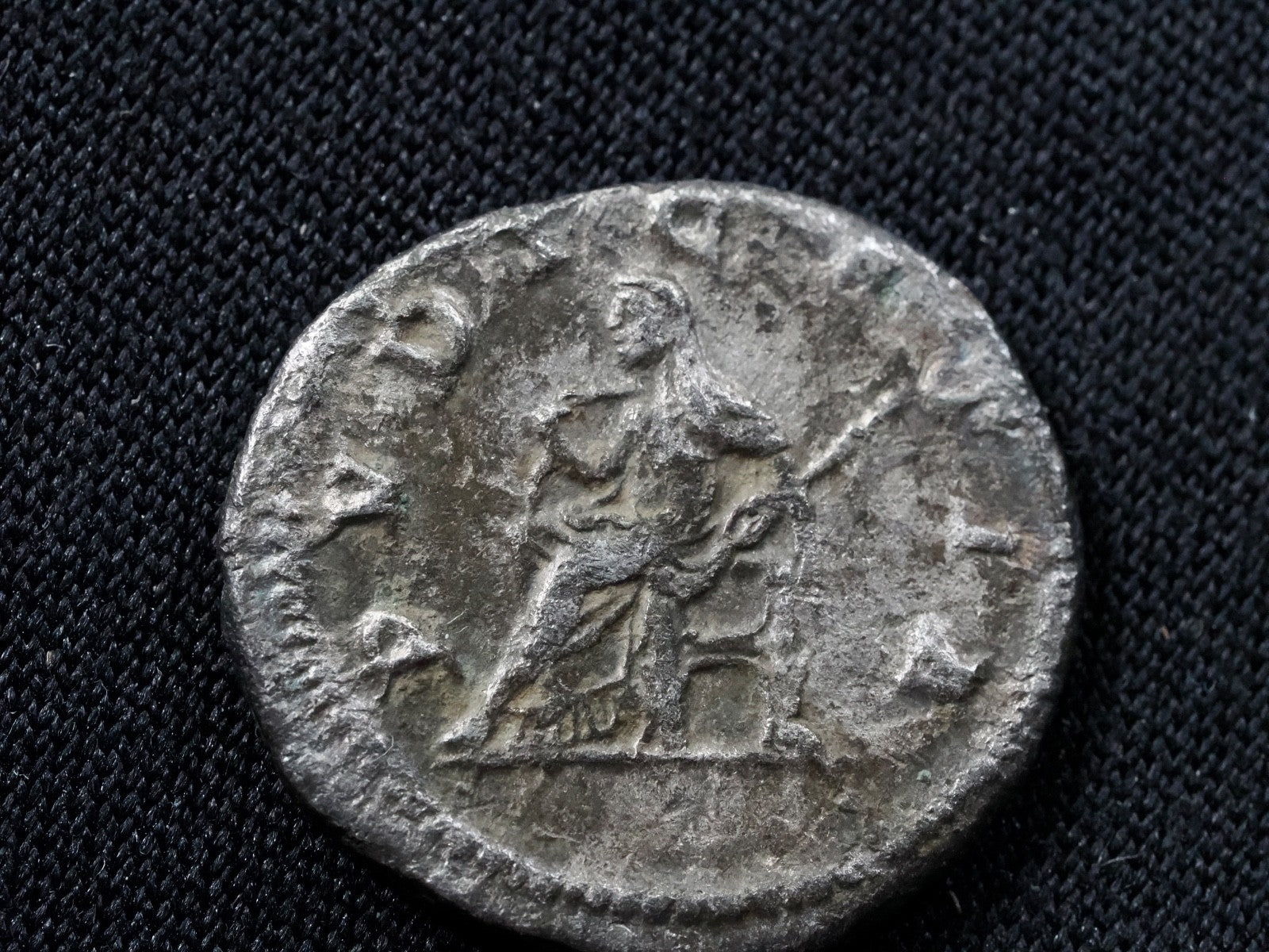 Silver denarius of Julia Maesa. Pudicitia reverse.1