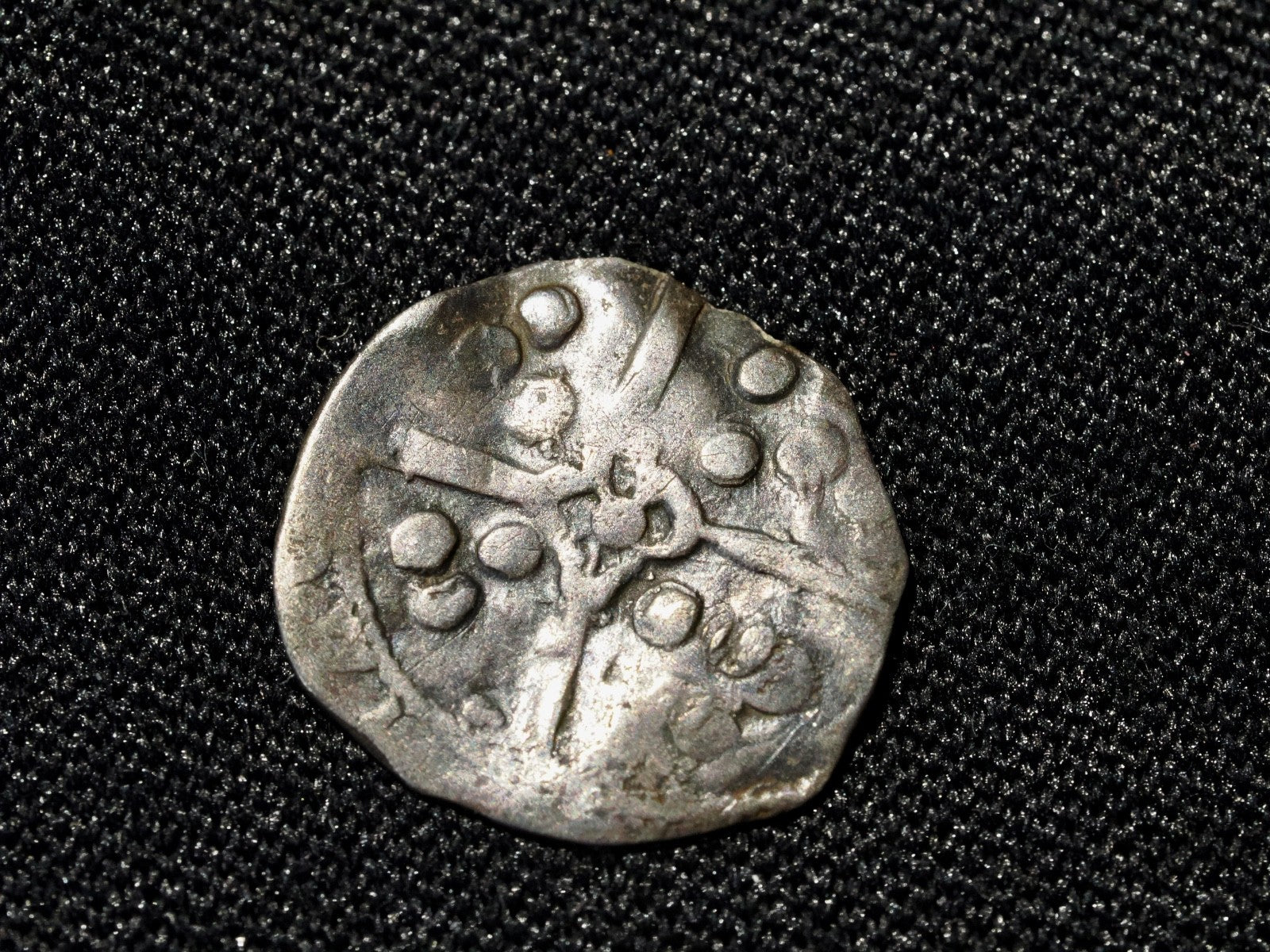 Edward IV  Ireland penny Dublin, Pellets by crown and neck? Possibly S. 6374F1