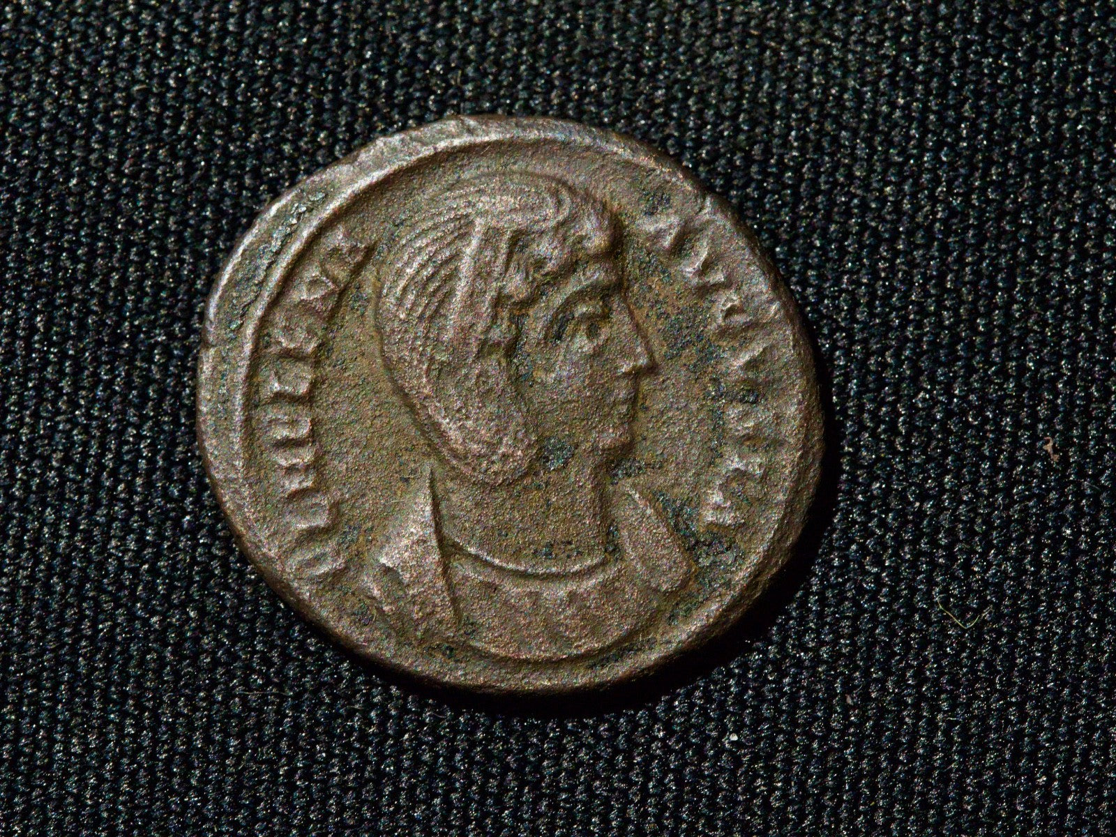Roman  AE3 Coin: Helena , Securitas Republica0