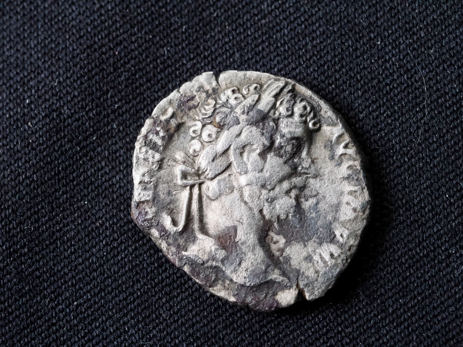 Septimus Severus denarius-Victory reverse.0