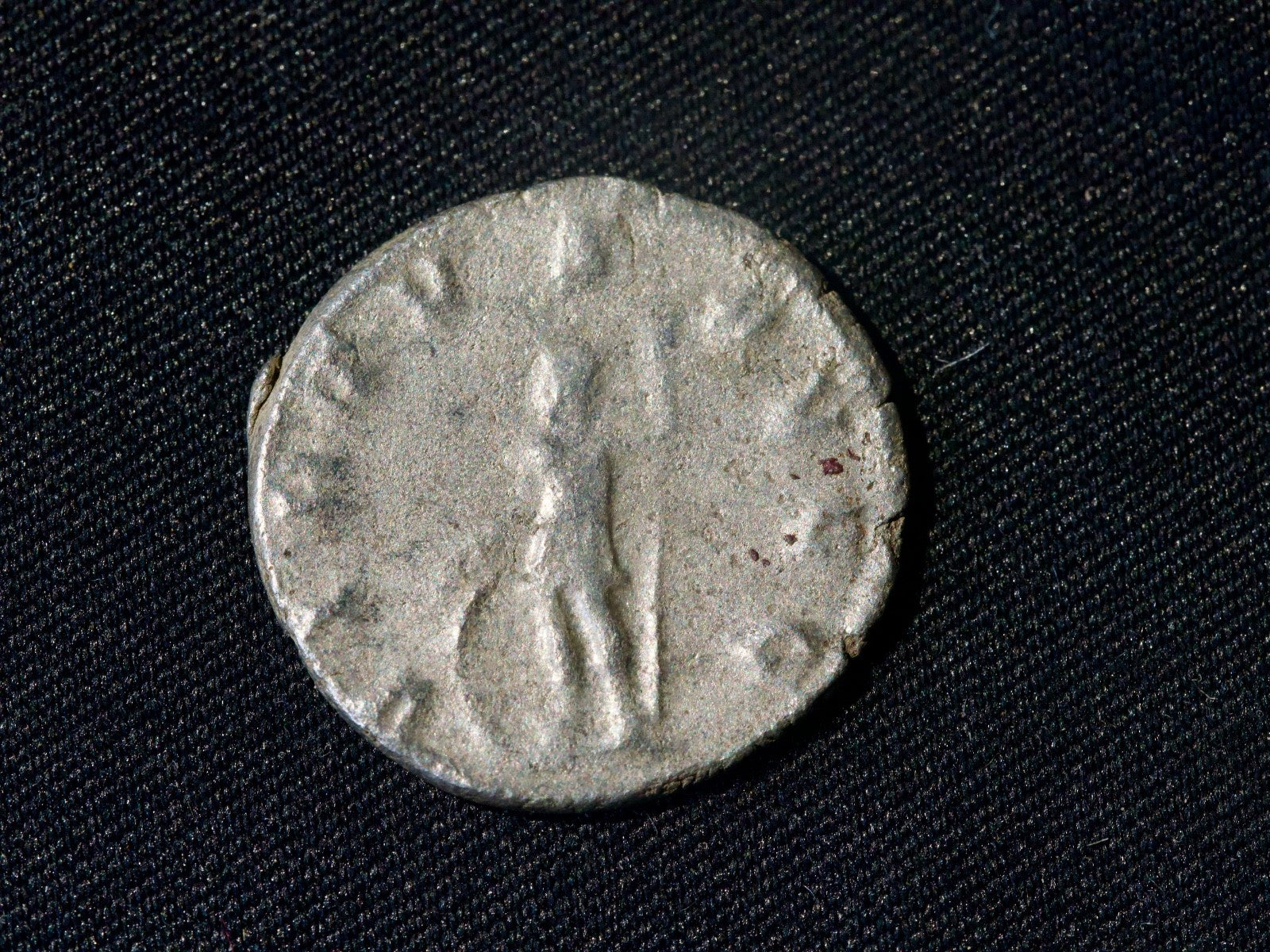 Gallienus  antoninianus -Virtus standing left, resting on shield,holding spear1