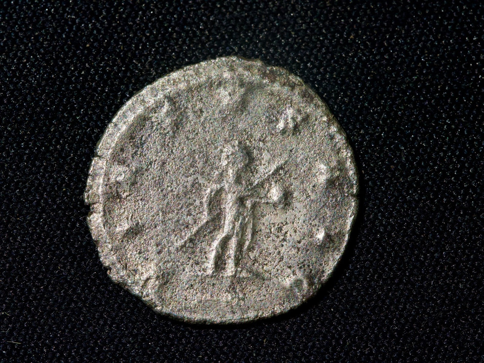Gallienus  antoninianus Virtus-Emperor right, with spear & globe1