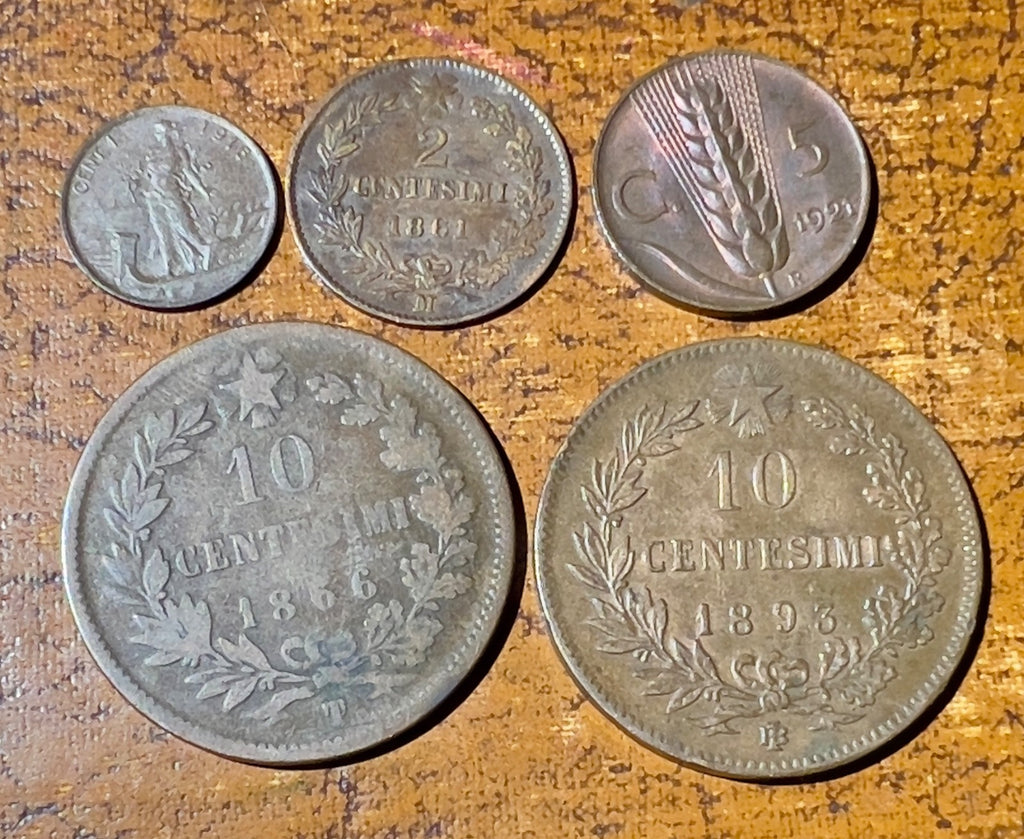 Collection of 5 Italy coins0