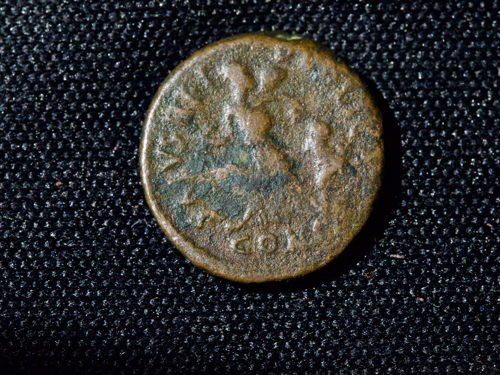 THEODOSIUS I, 379- 395 AD. AE 4.VICTORY DRAGGING CAPTIVE REVERSE. Constantinople1