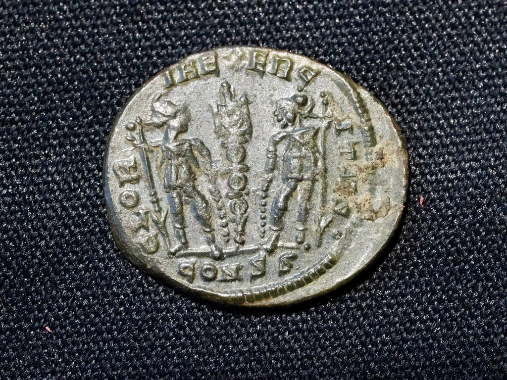 CONSTANTIUS II - ae3 Two soldiers holding spears and shields. Constantinople-EF1