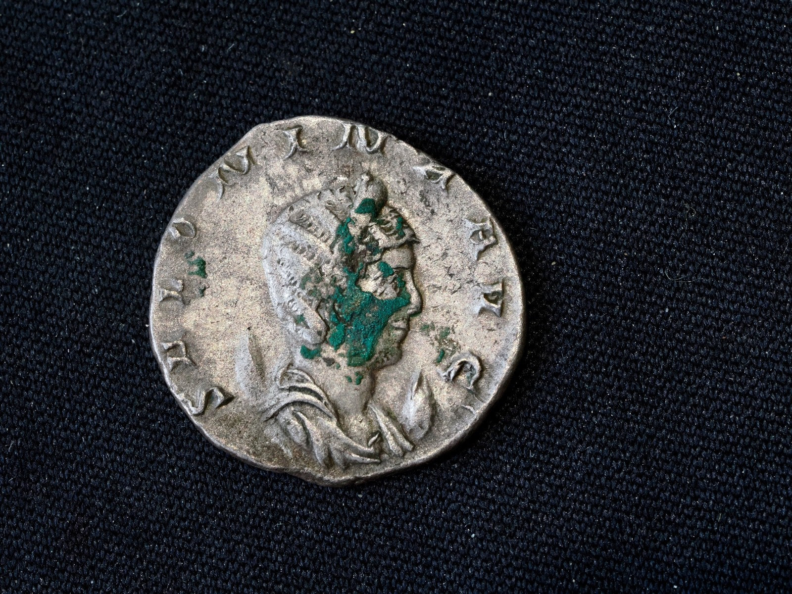 Salonina Antoninianus, Segetia temple1