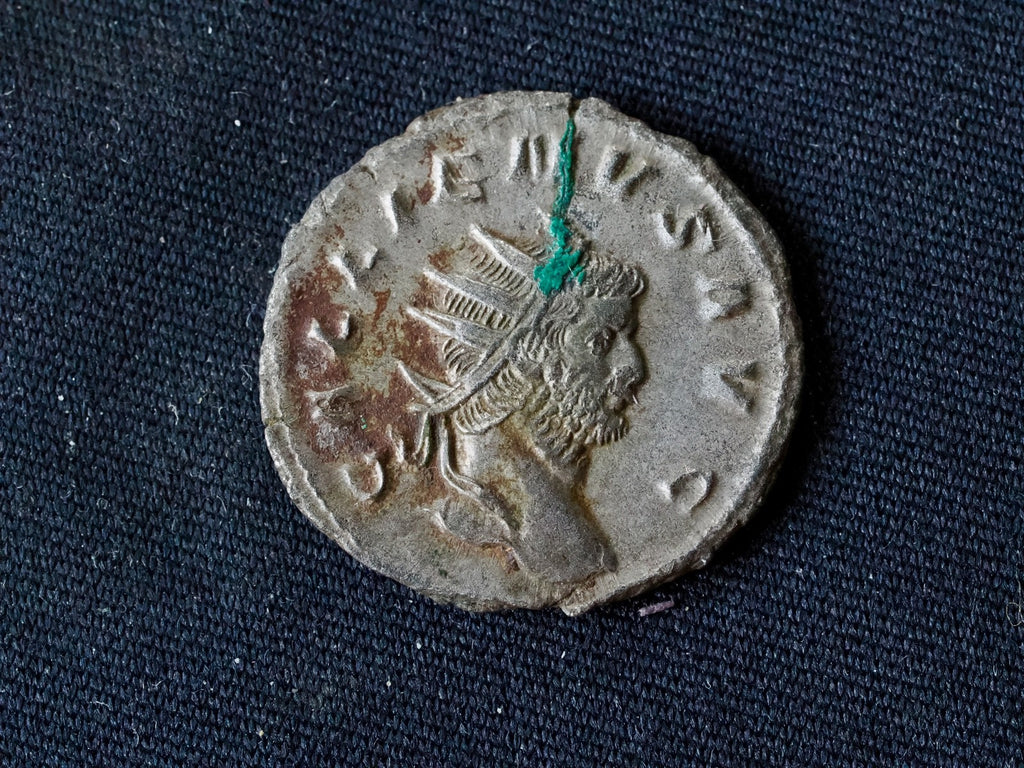 Gallienus  antoninianus Virtus holding globe and spear-scarce0