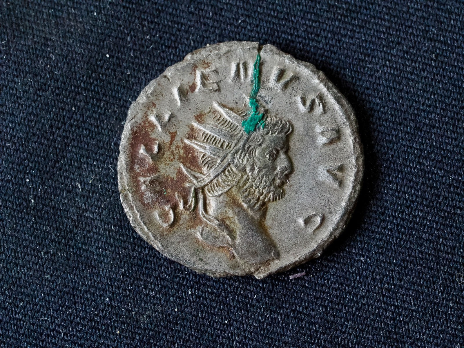 Gallienus  antoninianus Virtus holding globe and spear-scarce0