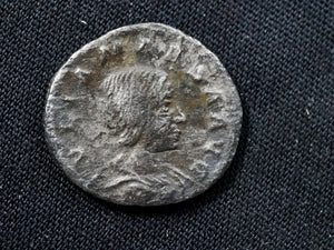 Silver denarius of Julia Maesa. Pudicitia reverse.