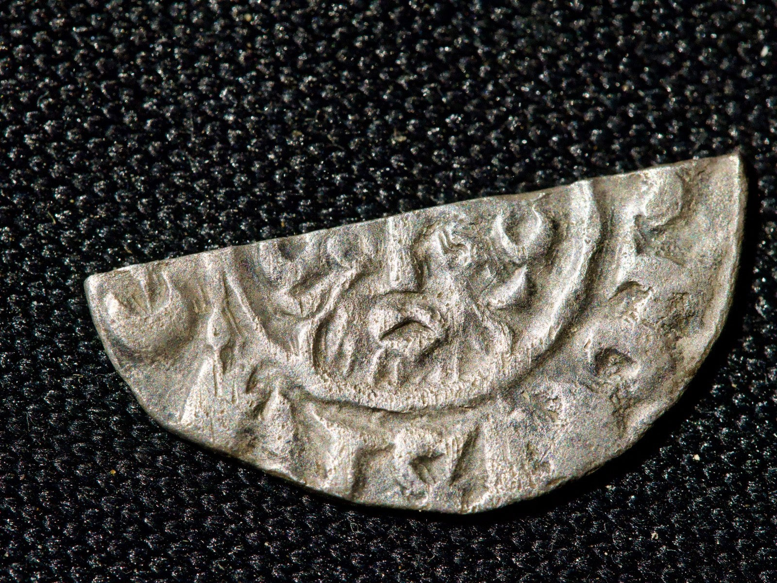 Henry III Hammered Short Cross cut Half Penny  Class 7b1- Roger of R Cant0