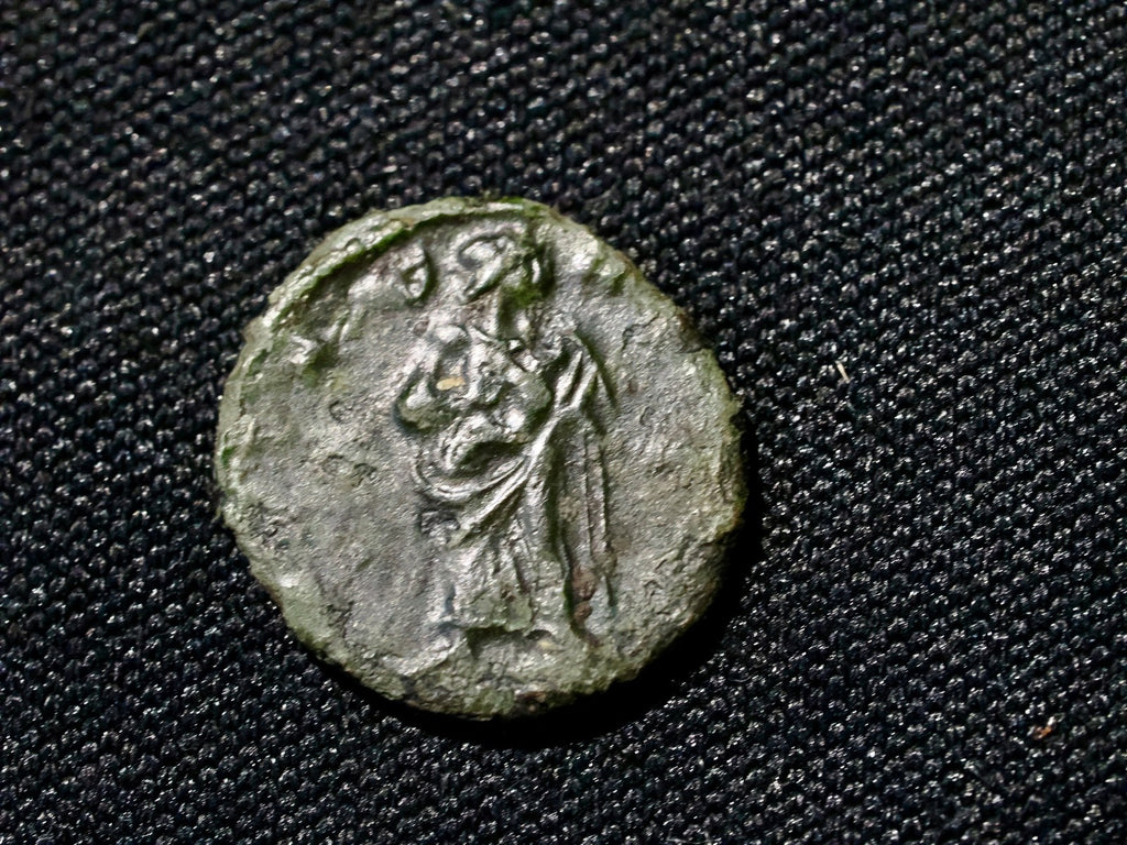 Theodora ae4 ,PIETAS ROMANA Pietas standing right holding child1