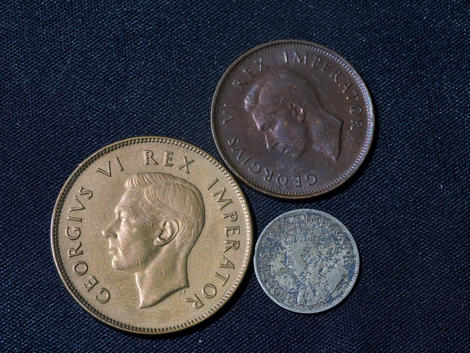 3 SOUTH AFRICA coins, 1/2 penny 1943, penny 1942, silver 3d 19340