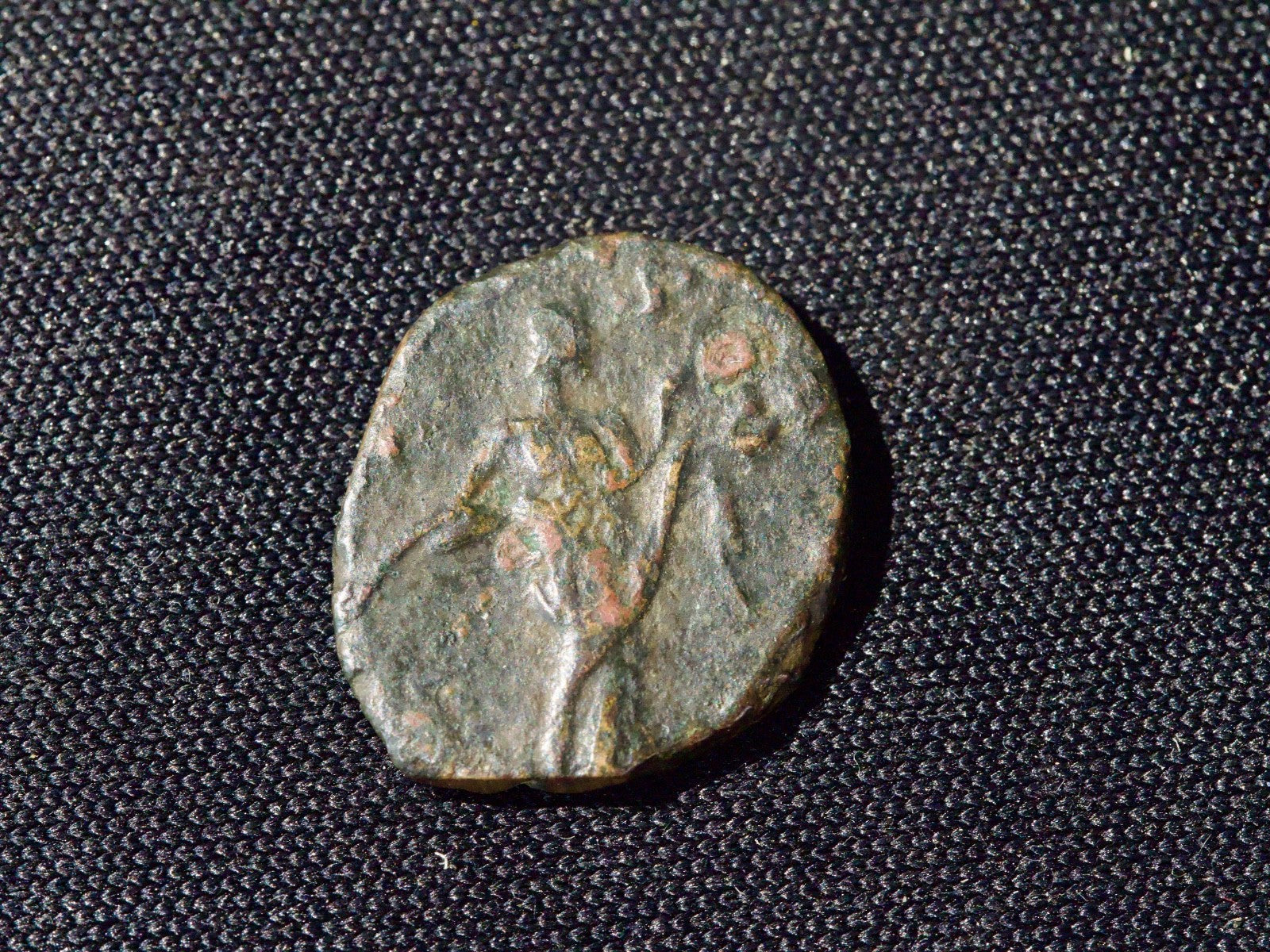 Victorinus (269-271 A.D.) Antoninianus, Salus1