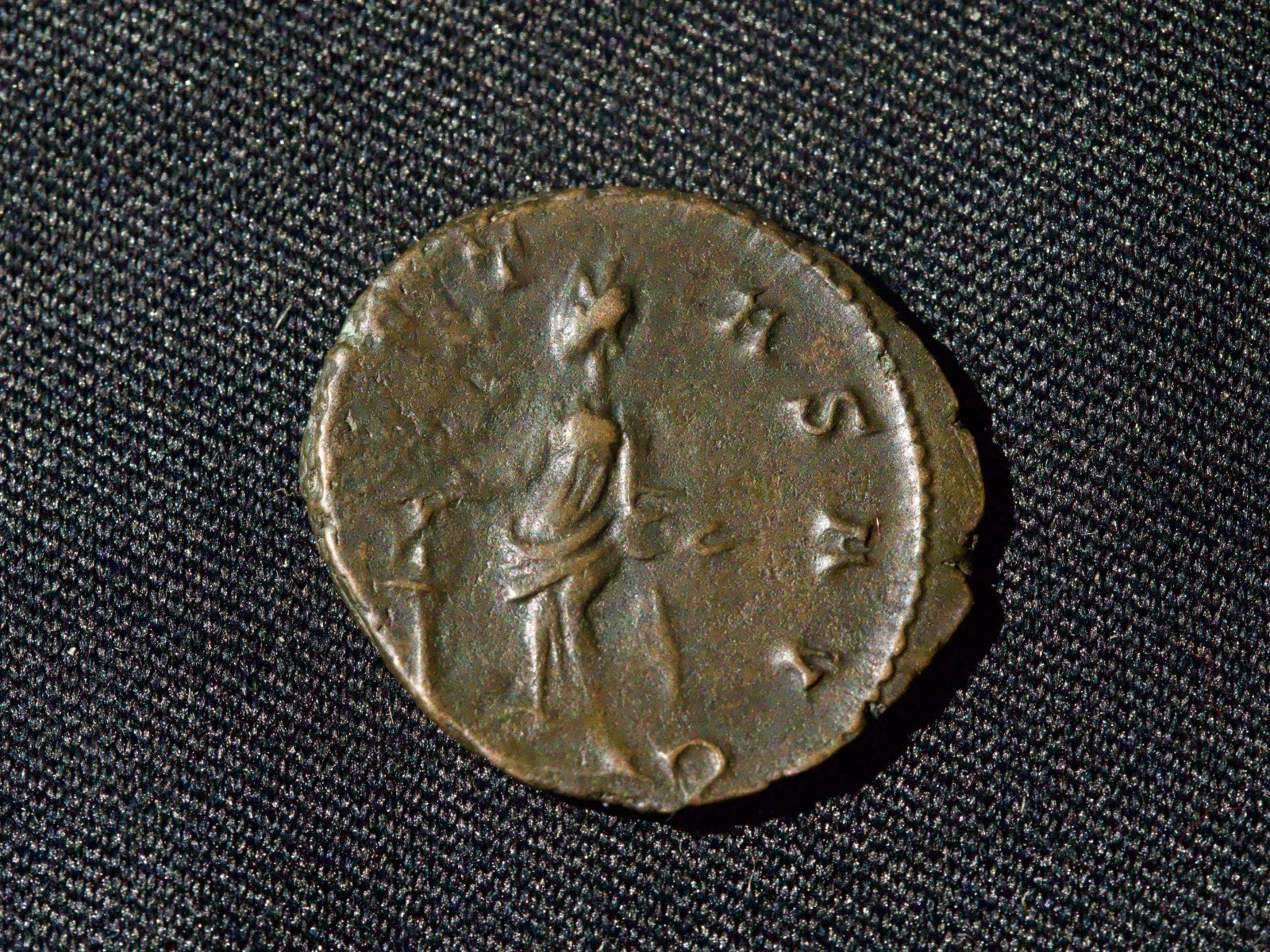 Tetricus I - Antoninianus. Pietas1