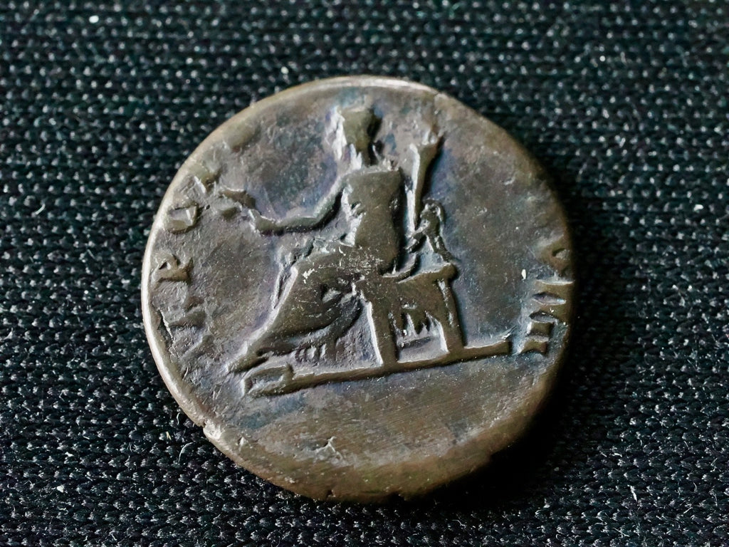 Vespasian denarius, Ceres seated1