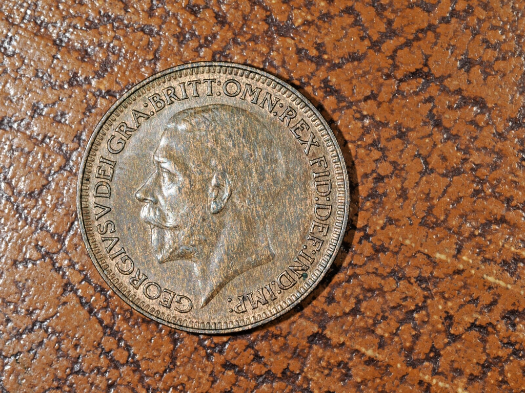 1930 KING GEORGE V FARTHING, high grade with lustre1