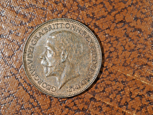 1930 KING GEORGE V FARTHING, high grade with lustre1