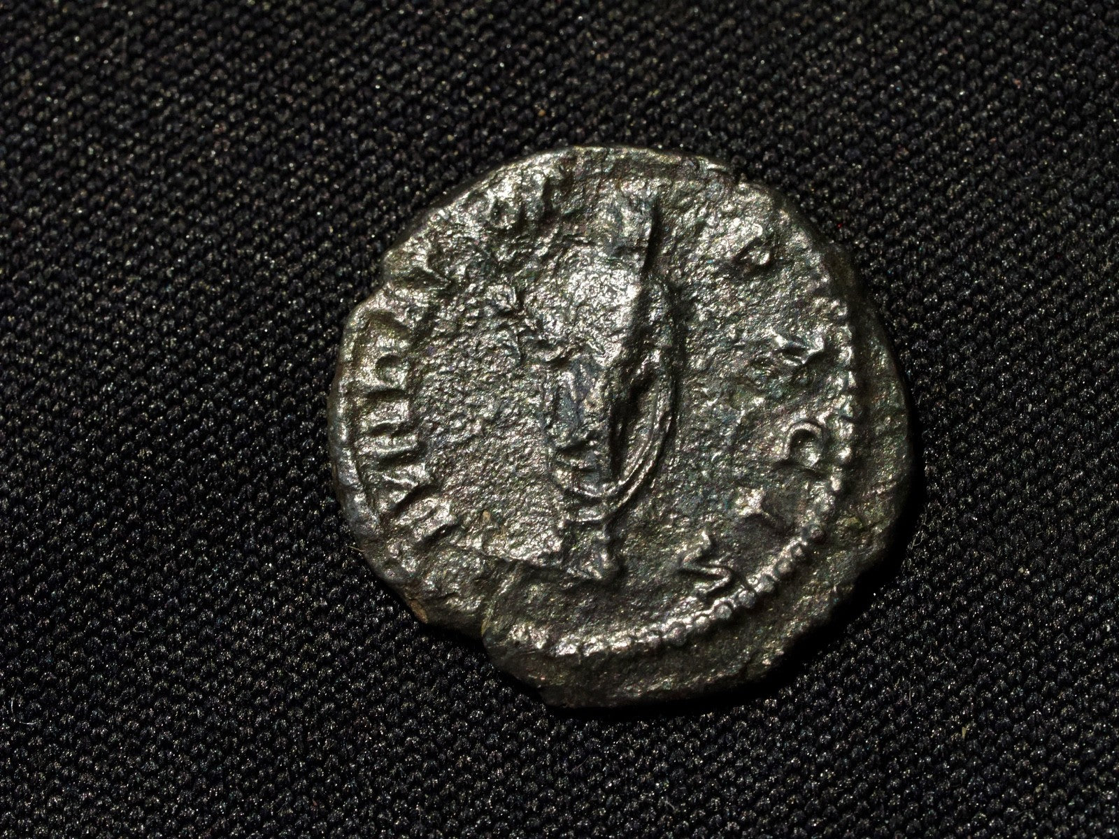 Septimius Severus Denarius-Fundator Pacis-Black patina1