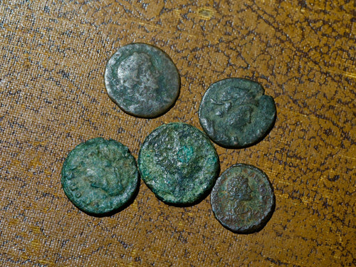 5 low grade Roman coins-5 ae31