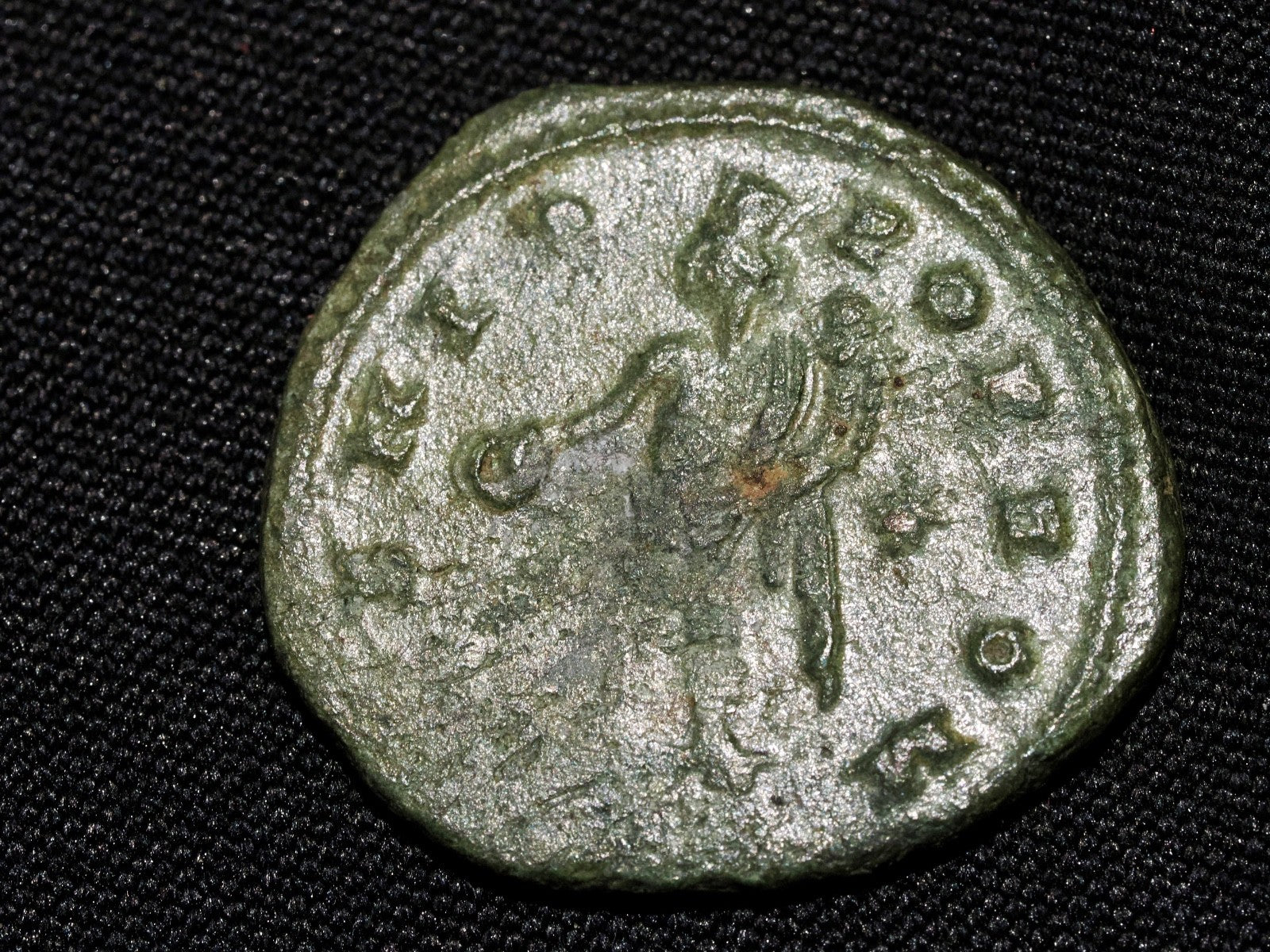 Licinius I Follis   Genio Pop Rom1
