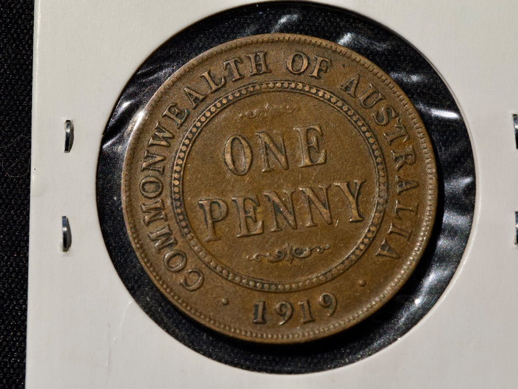 Australia 1919 penny-dot below bottom scroll1