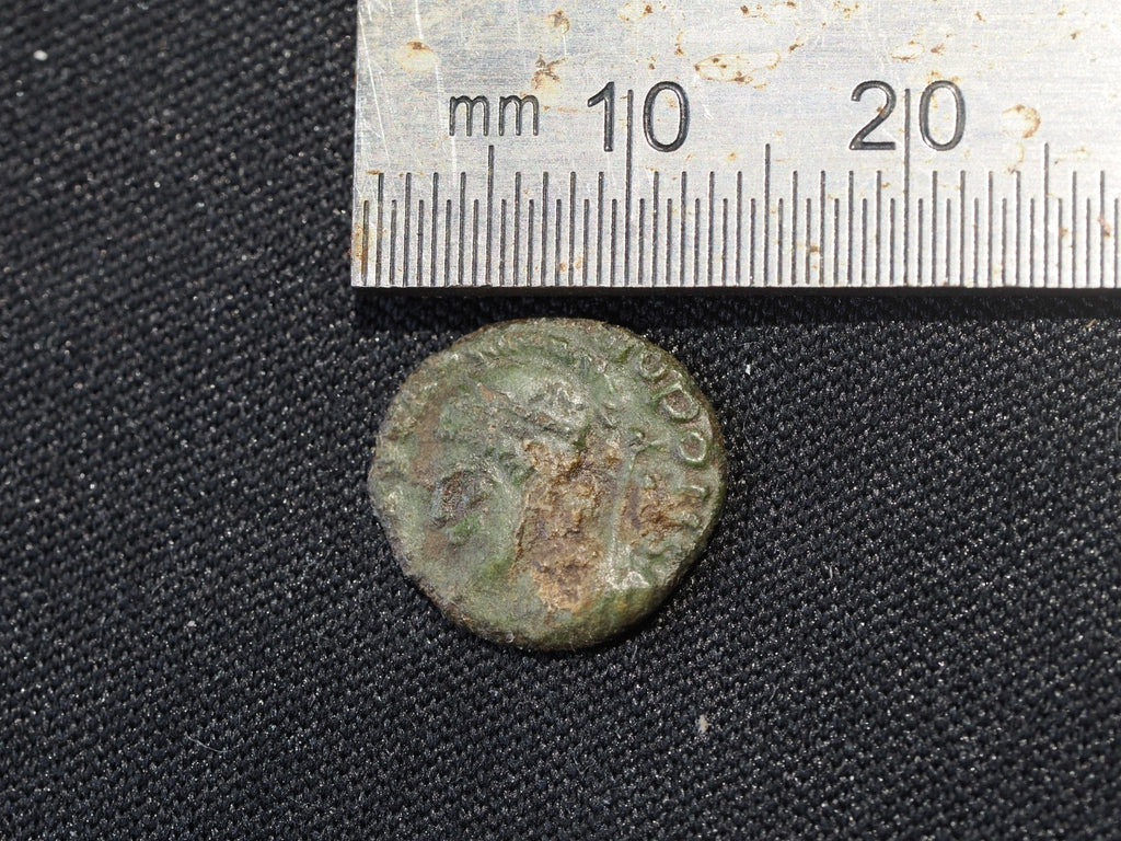 Barbarous  Roman Constantine I -UK find1
