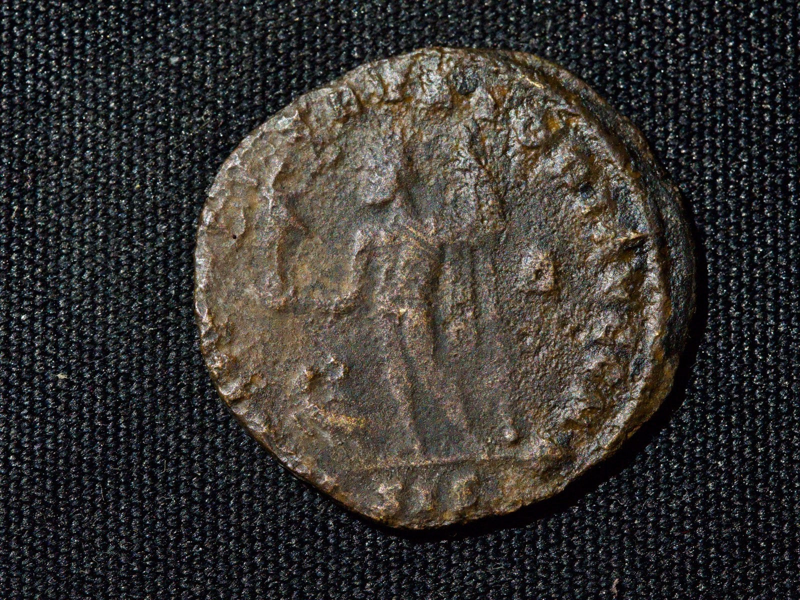Constantine I follis Sol Invicto, Siscia mint0