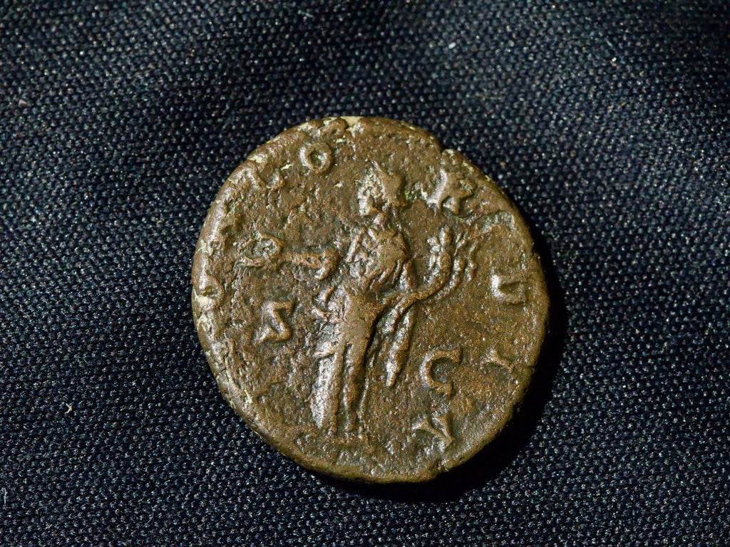 Lucilla as Augusta 164-182 AD. Rome Sestertius, 30 mm, 19.44 g LVCILLA AVGVSTA,1