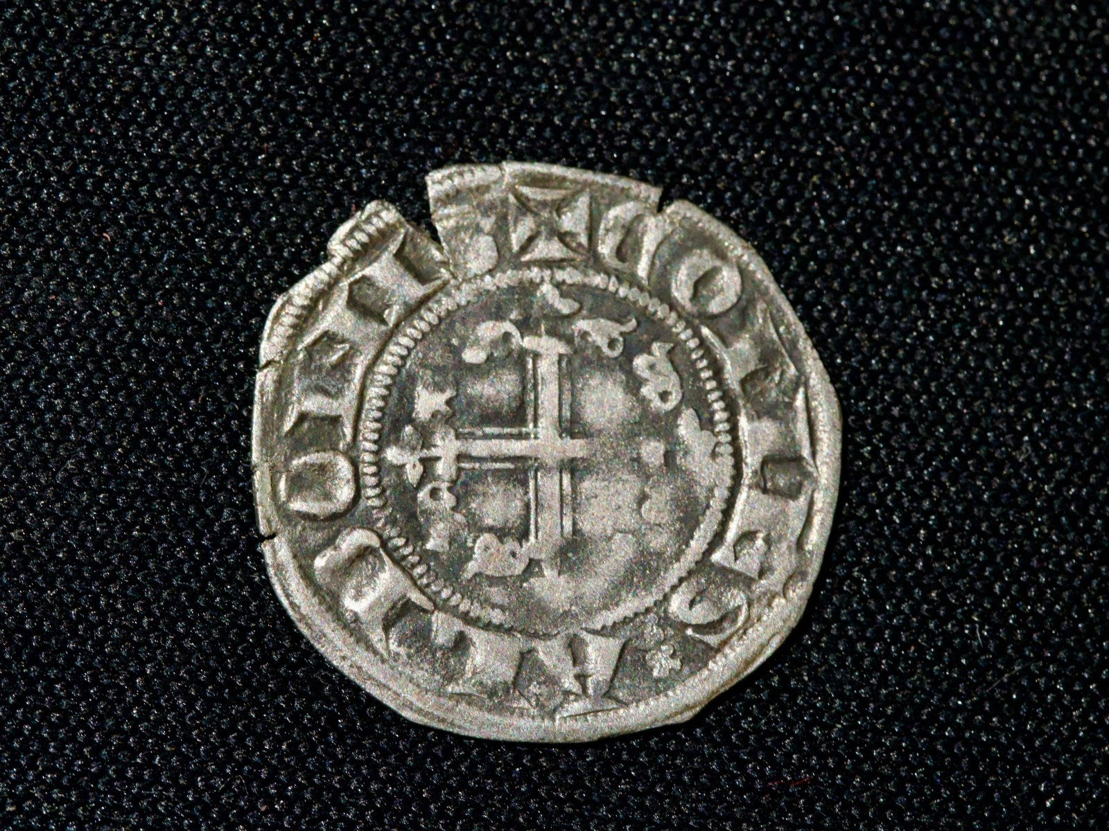 France, Dauphiné, Guigues VIII (1318-33), demi Carlin (double Denier)1