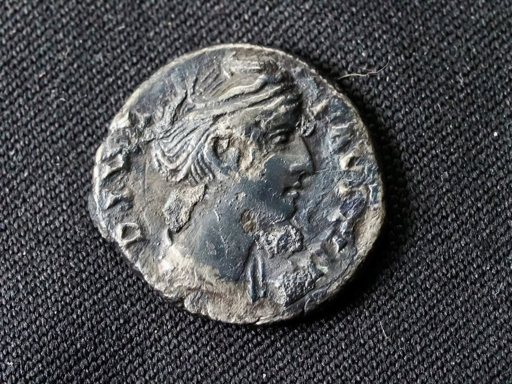 Faustina I denarius, Juno0