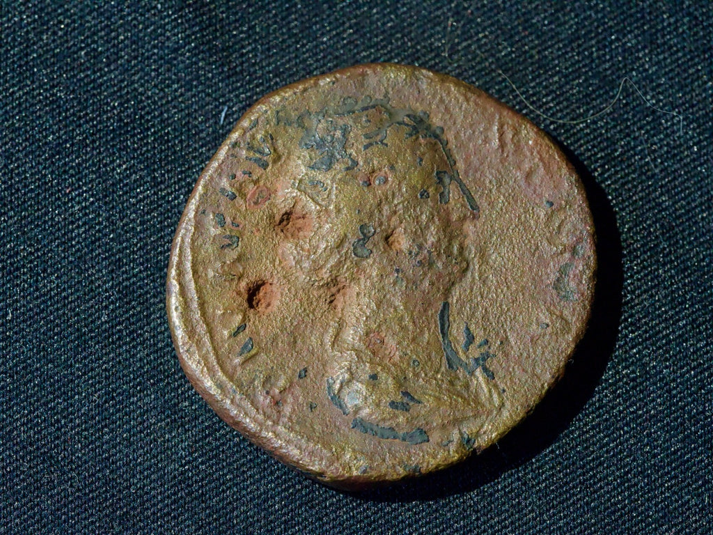 Faustina  Sestertius0