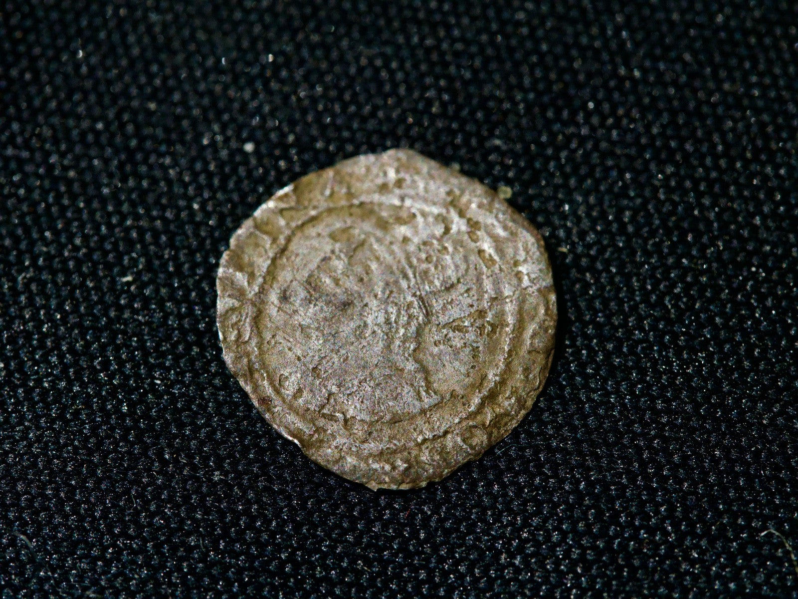 Elizabeth I penny mm coronet S25700
