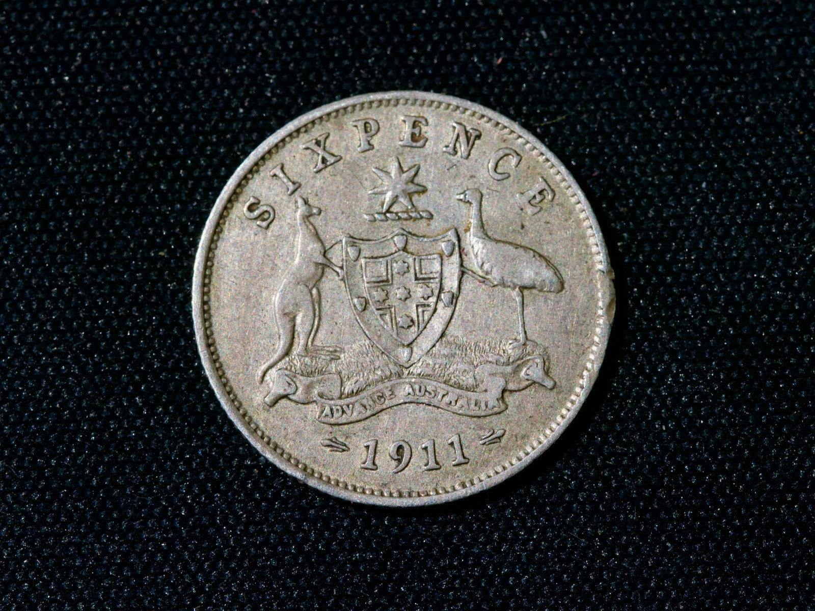 1911 Australia sixpence0
