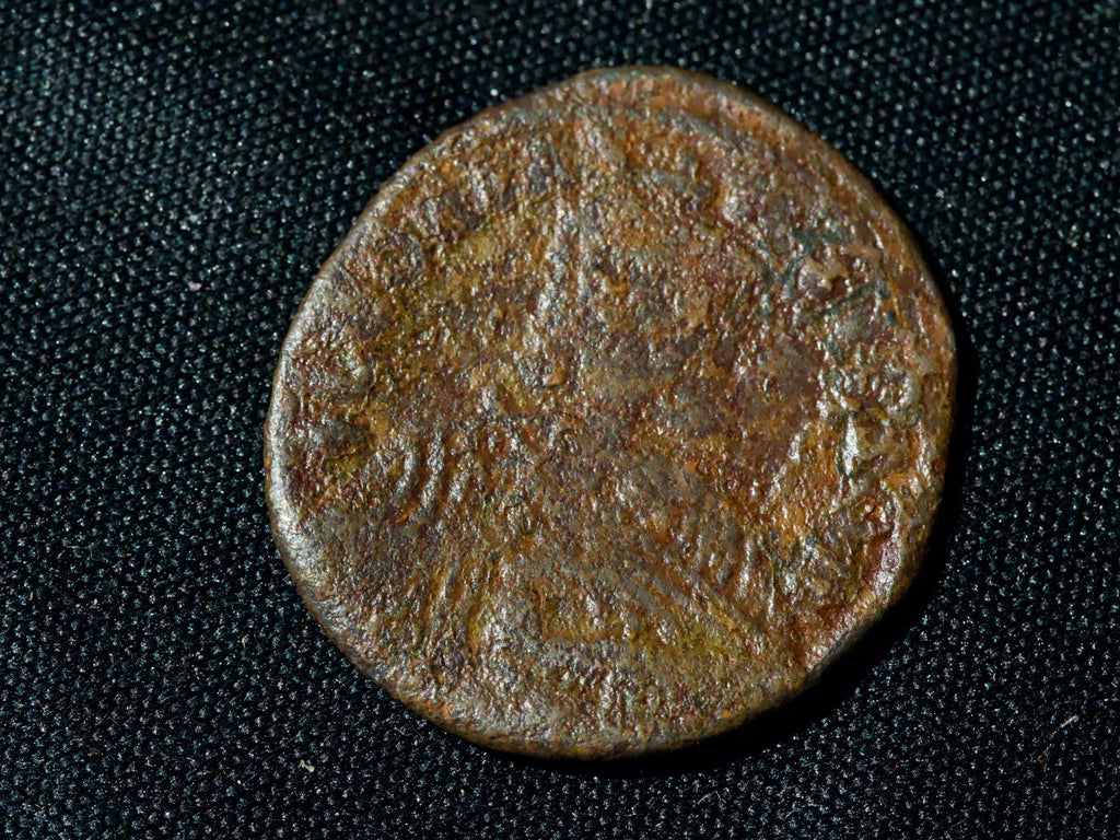 LEO VI, the Wise 886-912 AD.  Follis.1