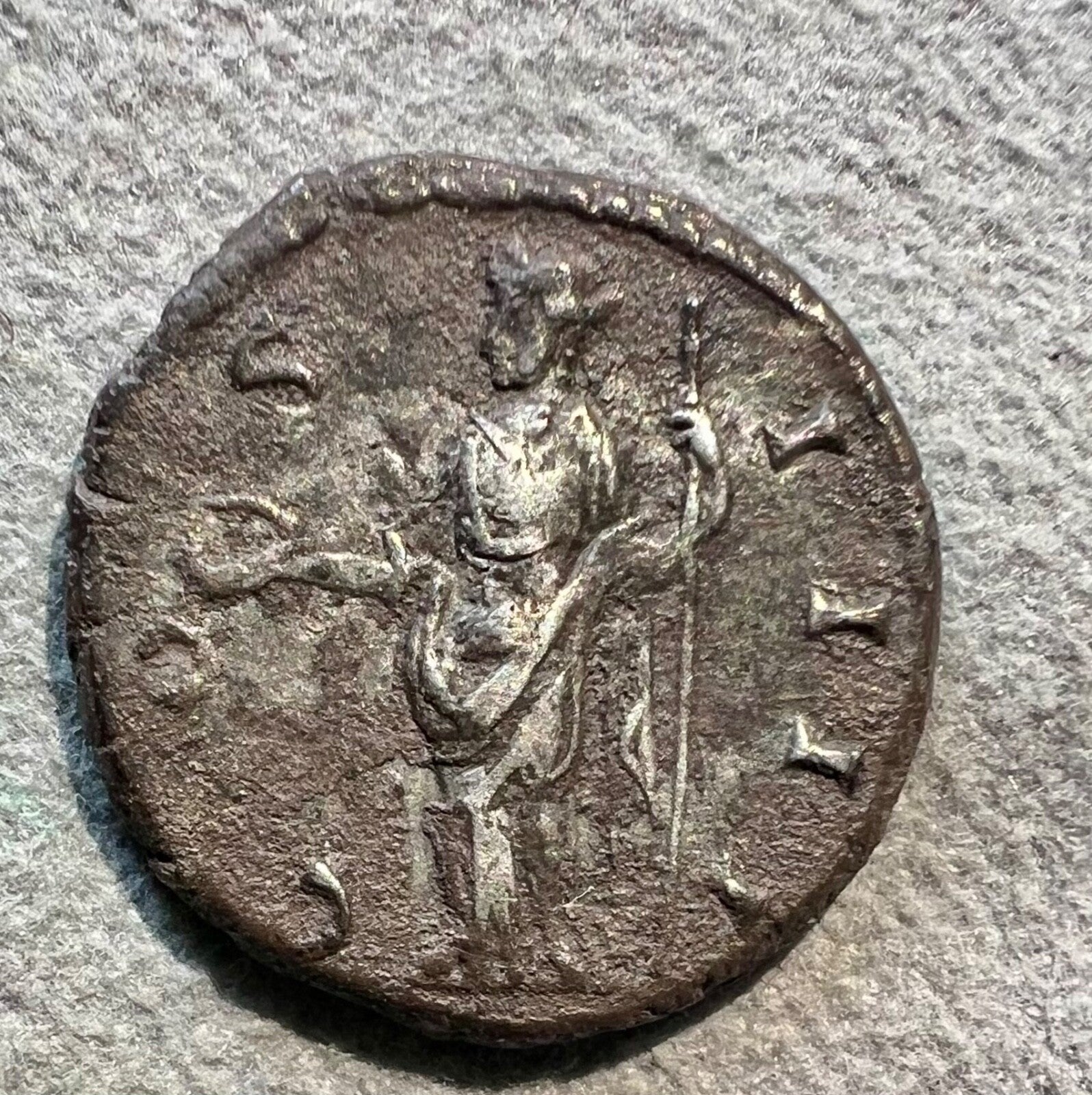 ANTONINUS PIUS (138-161 A.D). SILVER DENARIUS. Concordia1