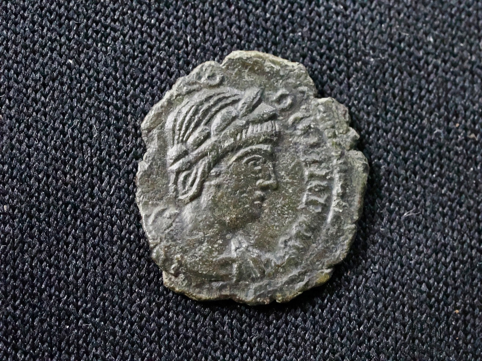 Theodora ae4 ,PIETAS ROMANA Pietas standing right holding child0
