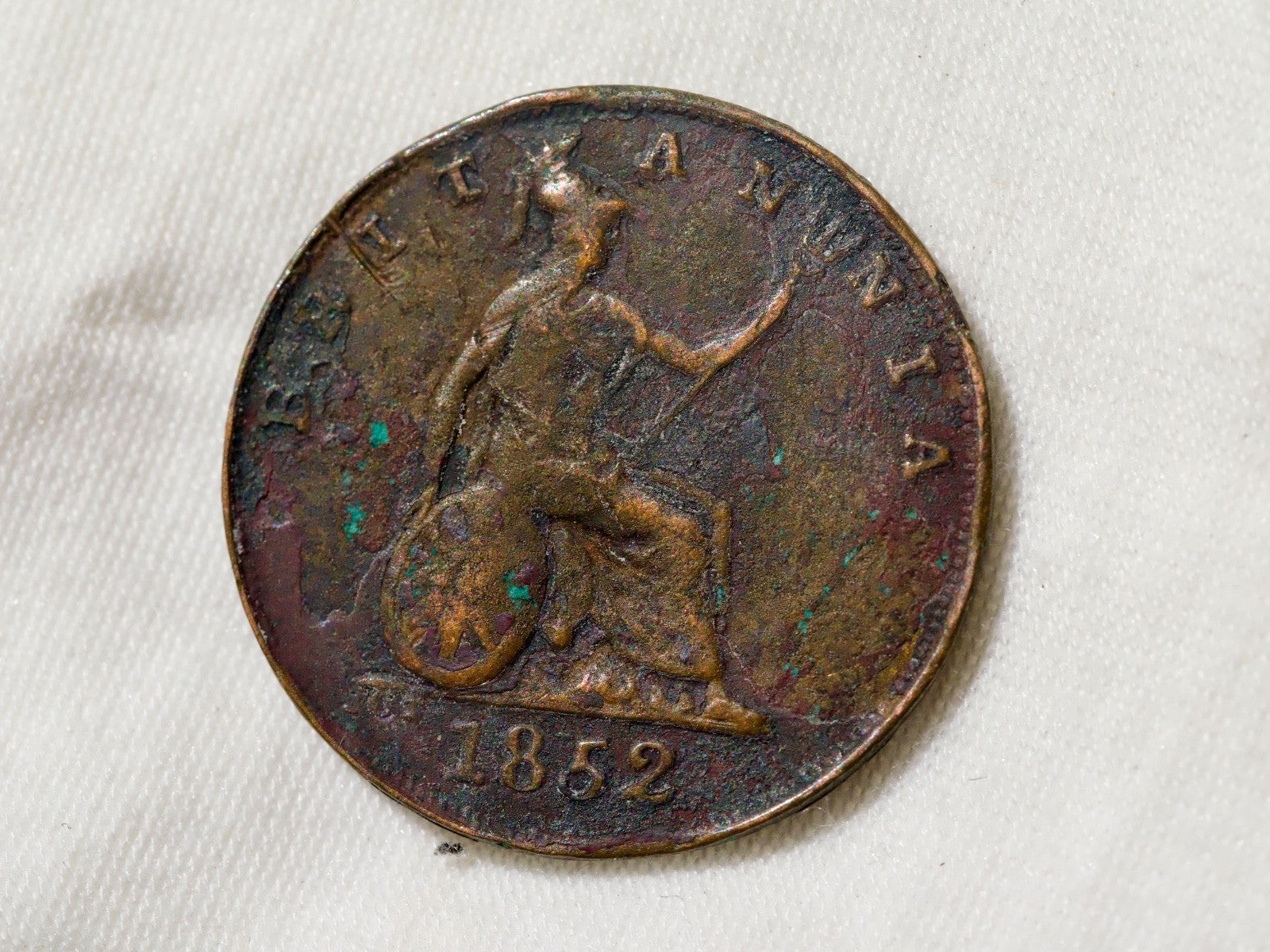 Australia New South Wales Sydney Tea Stores Token Halfpenny, 1852-raised bricks1