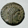 Constantine I commemorative-quadriga above hand of God