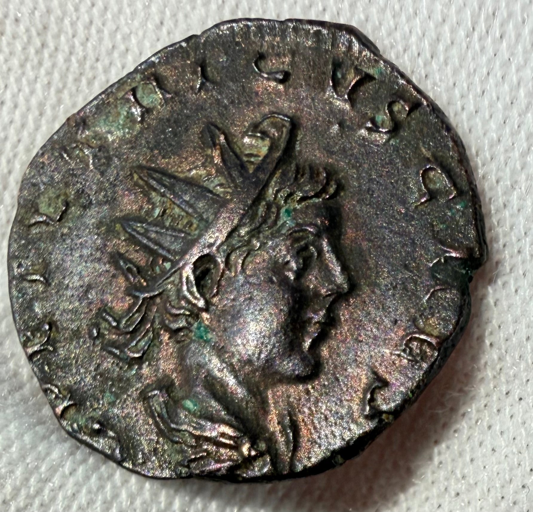 Tetricus II antoninianus-priestly implements