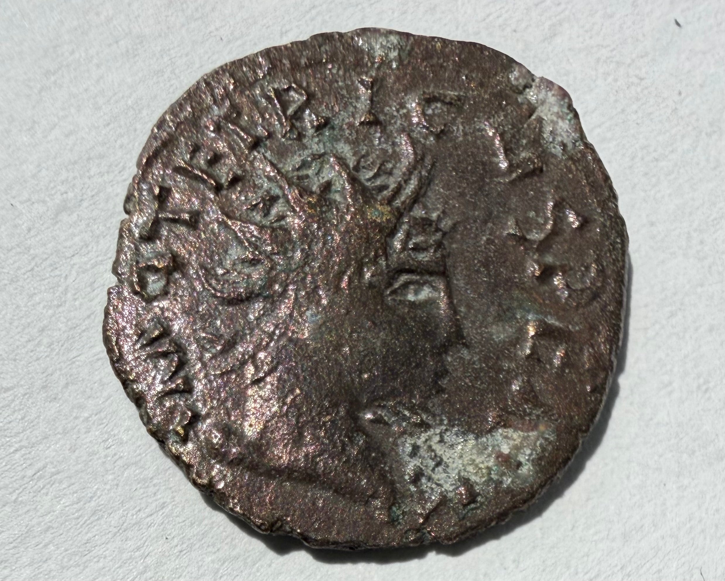 Tetricus I - Antoninianus-barbarous-17mm
