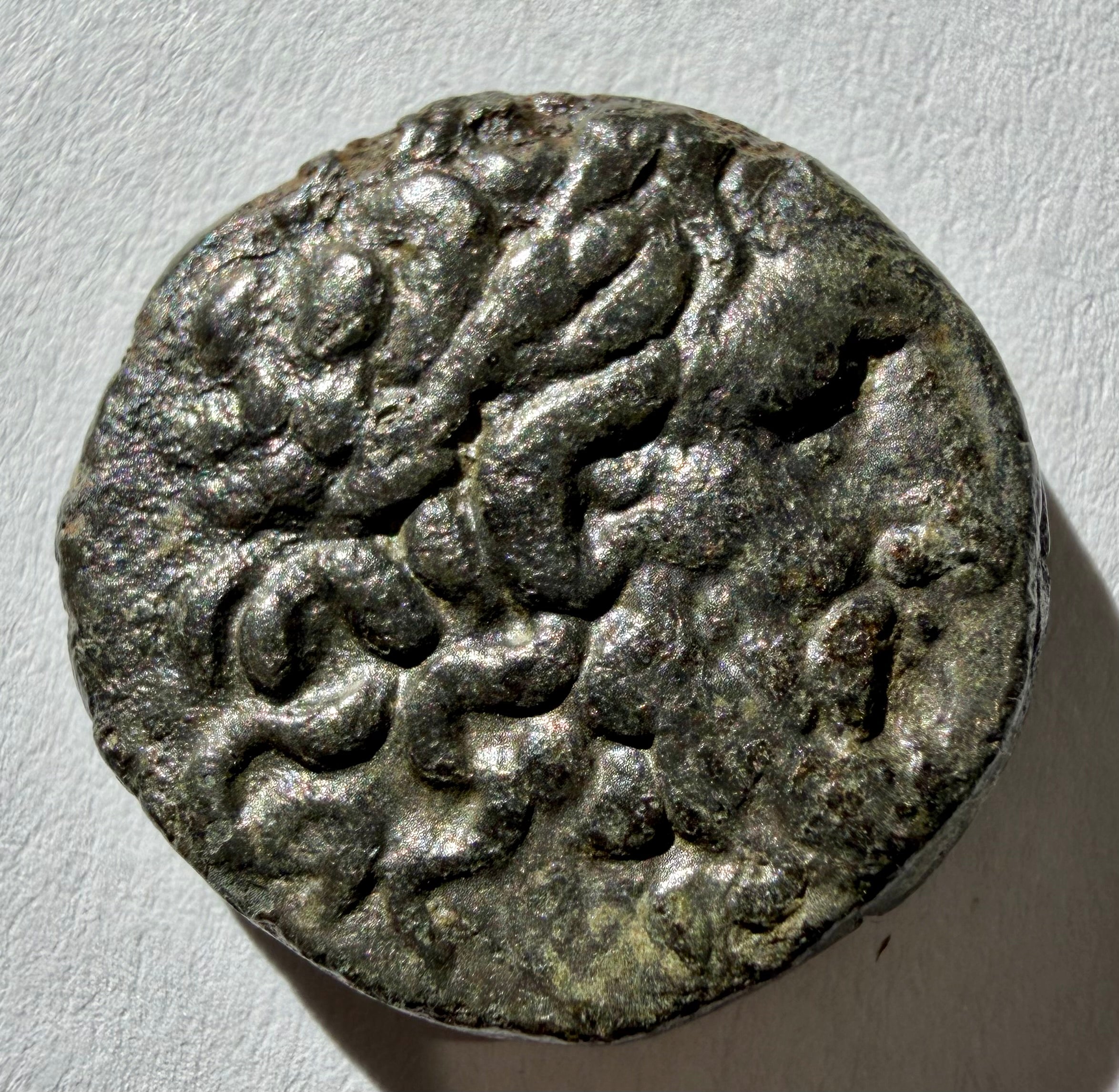 MYSIA, PERGAMON (2ND-1ST CENTURY B.C).AE20 -serpent