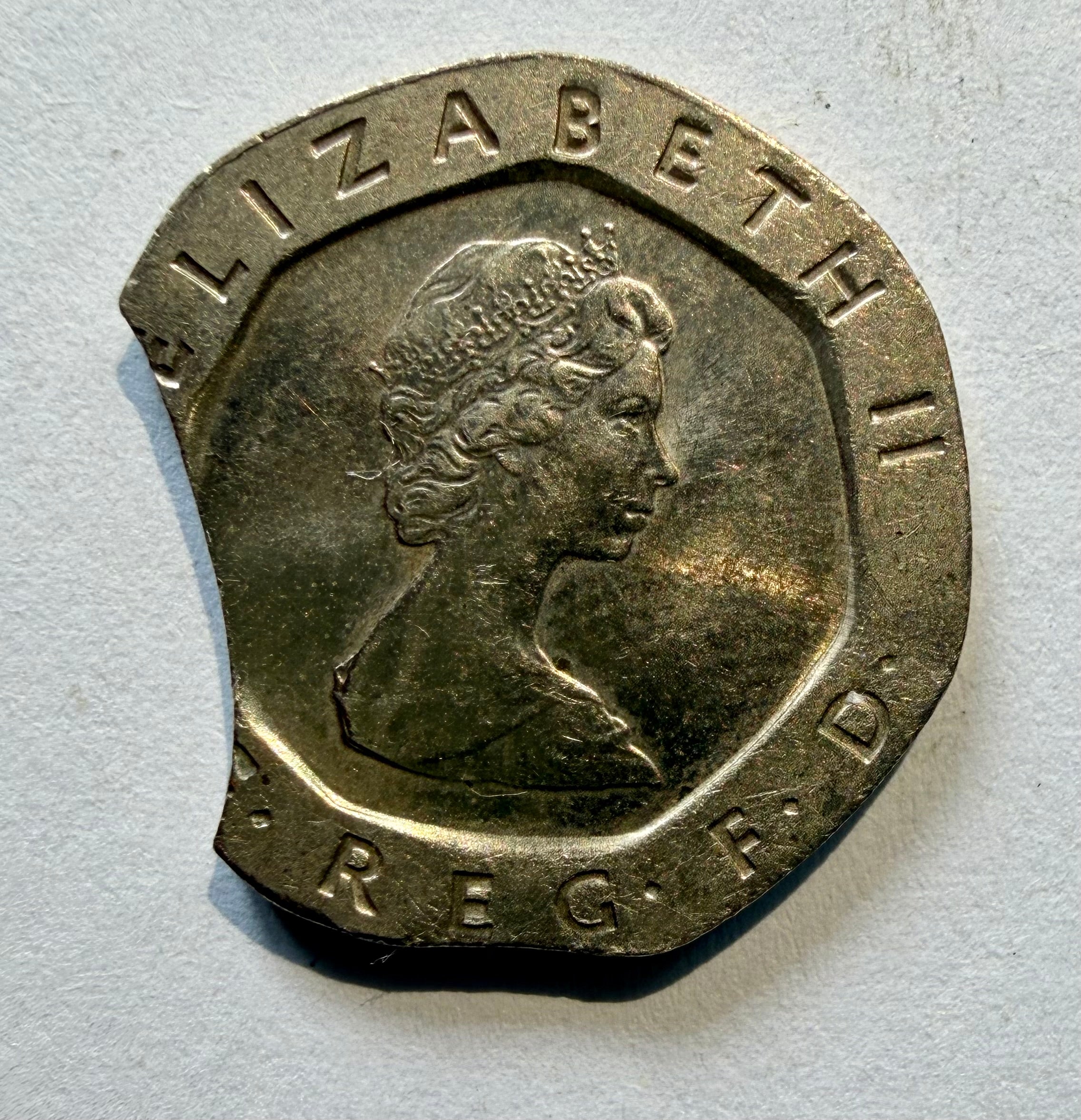 1982 UK 20p Major Curved Clip Mint Error Coin