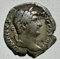 Hadrian AR Denarius 134-138 AD - VICTORIA AVG Victory/Nemesis - RIC 282