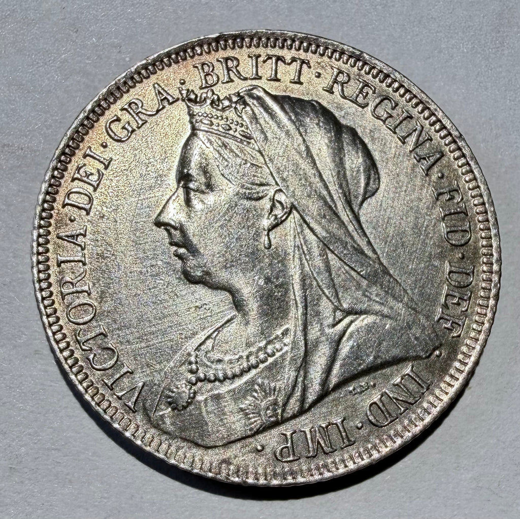 1900 Queen Victoria Silver Shilling - Old Veiled Head - Choice EF/AU