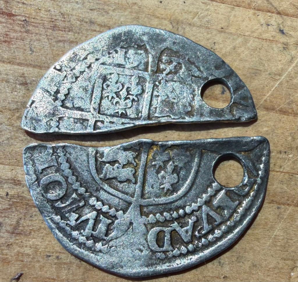 Elizabeth I Silver Sixpence 1572-1573 Ermine MM .Split/ Bent/ Pierced Love Token